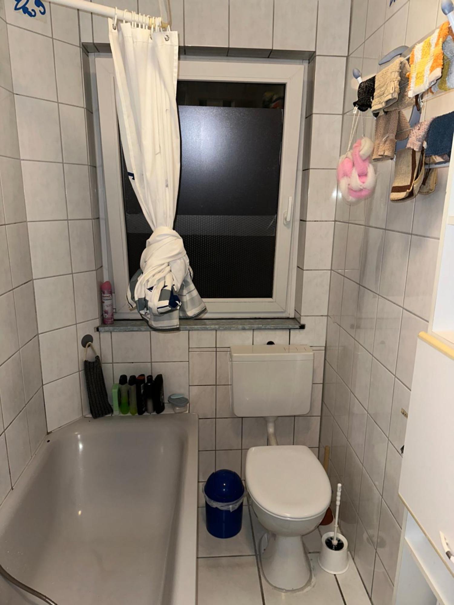 Schoenes Zimmer In Bahnhofsnaehe In Einer Wohnung Mit Grosser Terrasse Gießen Extérieur photo