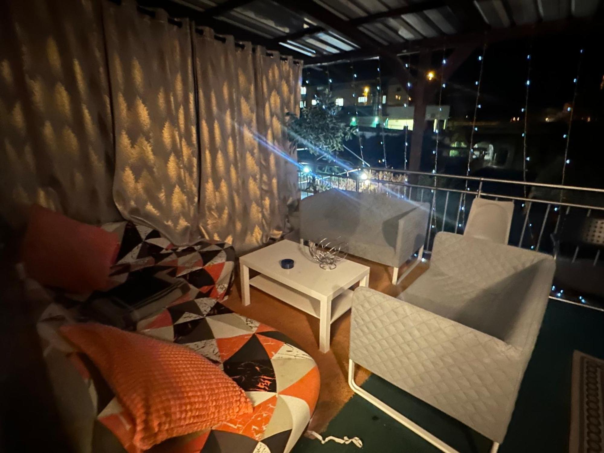 Schoenes Zimmer In Bahnhofsnaehe In Einer Wohnung Mit Grosser Terrasse Gießen Extérieur photo