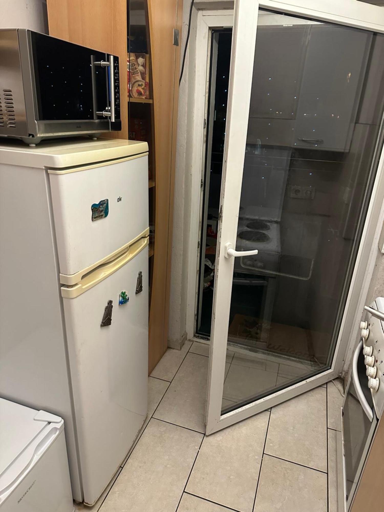 Schoenes Zimmer In Bahnhofsnaehe In Einer Wohnung Mit Grosser Terrasse Gießen Extérieur photo