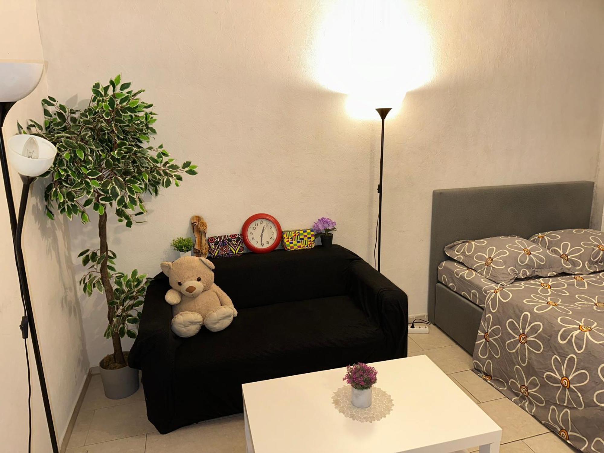 Schoenes Zimmer In Bahnhofsnaehe In Einer Wohnung Mit Grosser Terrasse Gießen Extérieur photo
