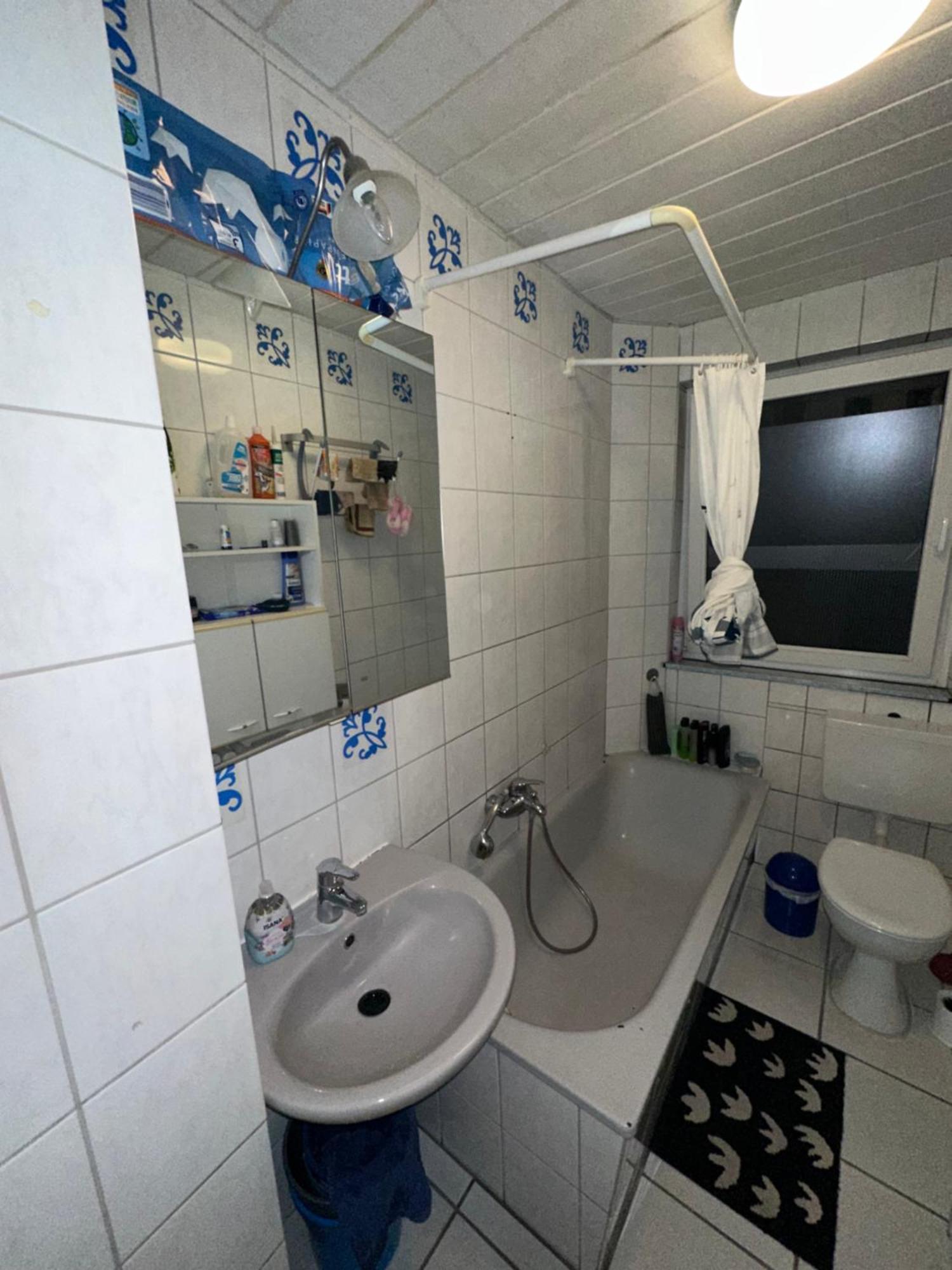 Schoenes Zimmer In Bahnhofsnaehe In Einer Wohnung Mit Grosser Terrasse Gießen Extérieur photo