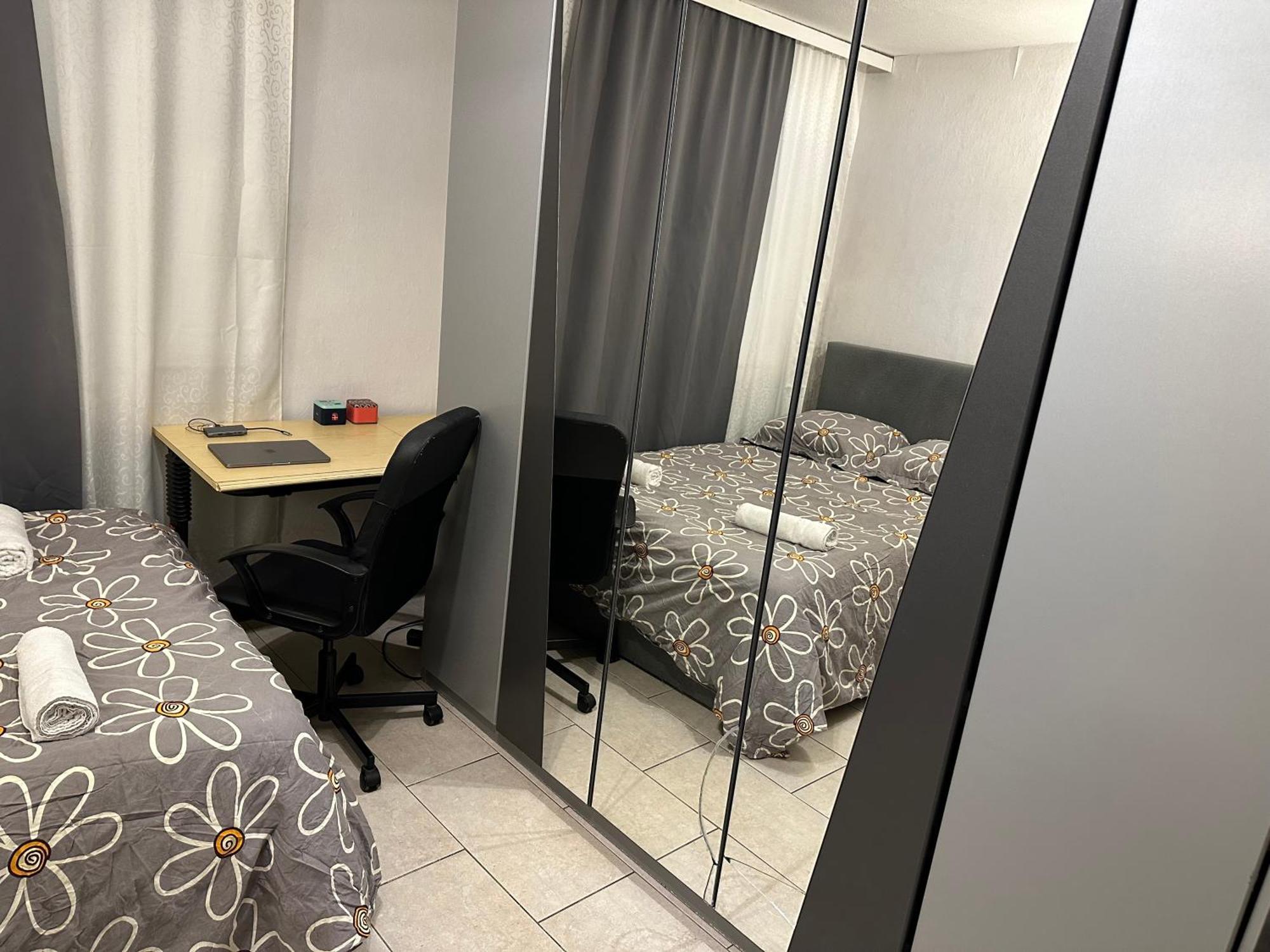 Schoenes Zimmer In Bahnhofsnaehe In Einer Wohnung Mit Grosser Terrasse Gießen Extérieur photo